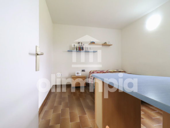 CASA EN VENTA EN SANT JULIA DE VILATORTA (44)