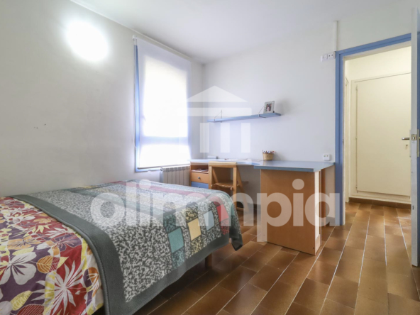 CASA EN VENTA EN SANT JULIA DE VILATORTA (45)