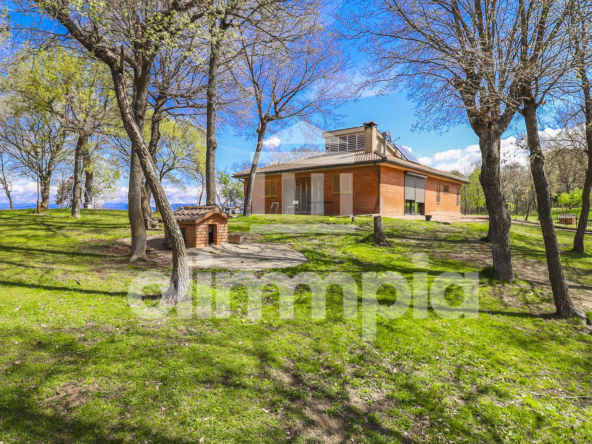 CASA EN VENTA EN SANT JULIA DE VILATORTA (49)